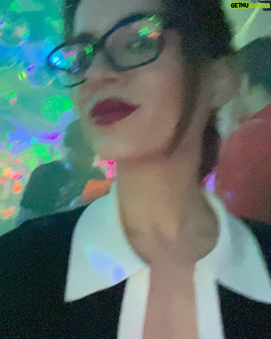 Sé Marie Instagram - a collection of joyful moments from this orbit 🪐