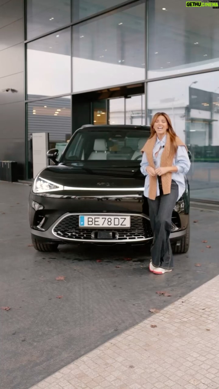 Sónia Araújo Instagram - O novo smart #1 já chegou à Soc. Com. C. Santos e uma das primeiras pessoas a conduzir este modelo em Portugal é a @sonia_l_araujo 🙌