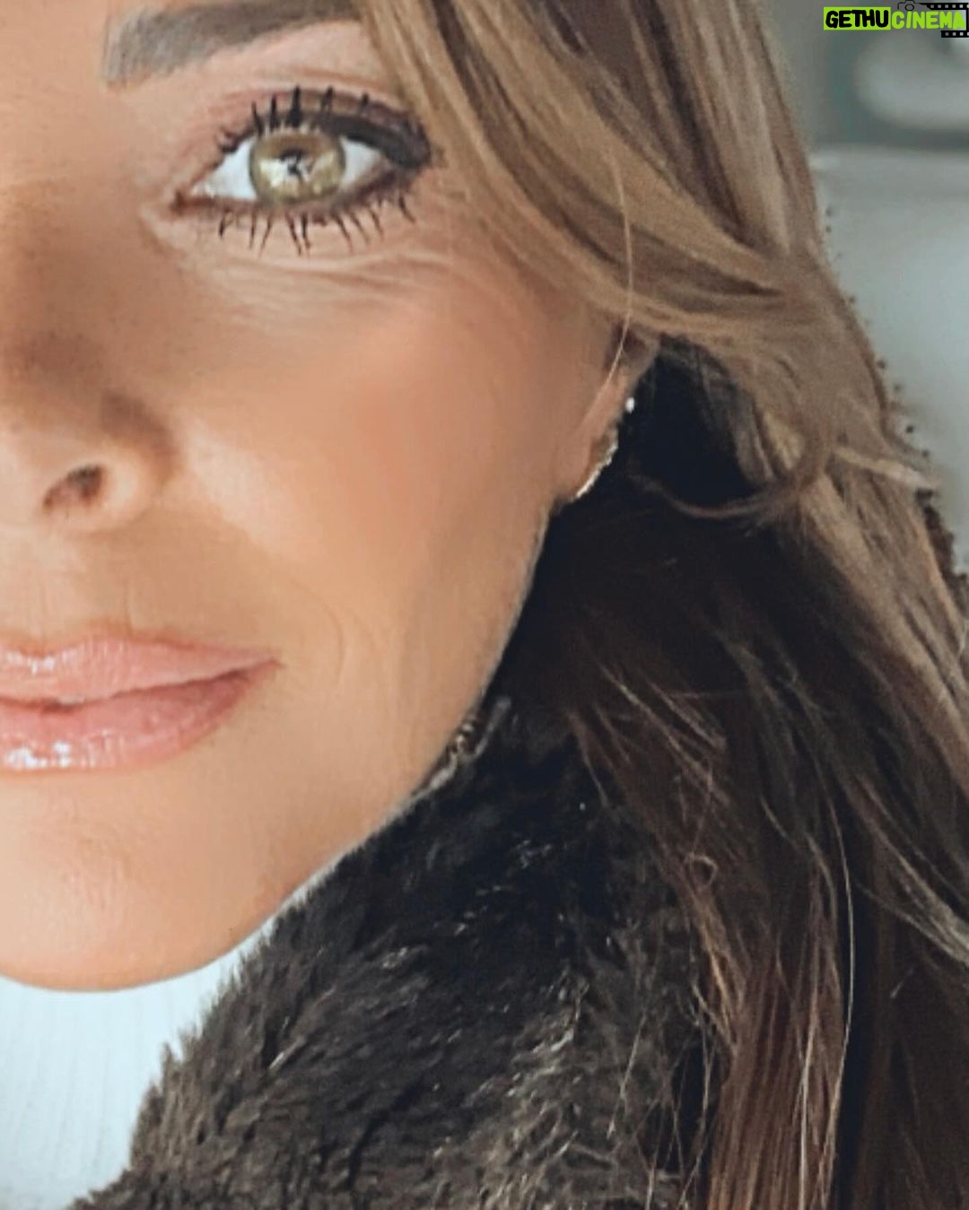 Sónia Araújo Instagram - “Blue Monday” , será que existe mesmo?