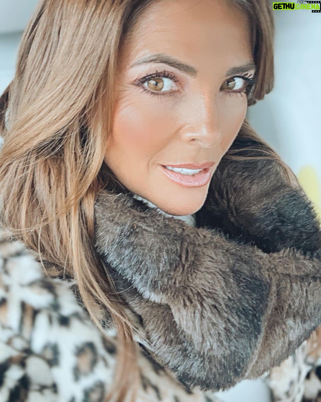 Sónia Araújo Instagram - “Blue Monday” , será que existe mesmo?