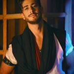 Saad Lamjarred Instagram - عشقك جنون واكثر من الجنون ، ما نويت فيوم نعيش بحالو اياي ياي ياي 🤤🥰 #saadlamjarred #shreyaghoshal#saadlamjarred1 #gulimata #newmusic #lovesong #romanticson #الله_يبارك_فعمر_سيدي #love_my_fans_forever_and_ever @anshul300 @raghav.sharma.14661 @mehdimozayine @mohamed_el_maghribii @madarashooka @tarik_lahjaily@playdmfofficial @desimusicfactory