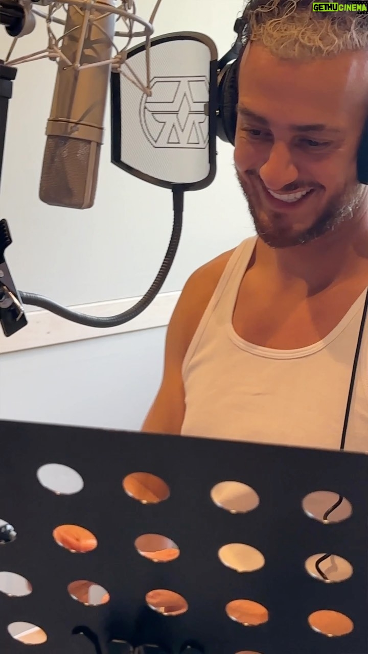 Saad Lamjarred Instagram - Grateful for an amazing Friday, Alhamdulillah! 🙏✨ Paris, France