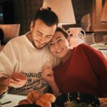 Saad Lamjarred Instagram - عشيوة مع ميمتي بالدنيا كلها 😍 بمناسبة عيد الأم كل عام و انتي بخير ميمتي ، شكرا الحبيبة ديالي على الصبر ديالك و على كل تضحية ضحيتيها معايا من صغري ليومنا هذا ❤️ . كل عام و جميع الأمهات بألف خير و صحة و عافية ، و للي فقد لميمة ديالو ، الله يلاقيه بيها في الفردوس الاعلى بإذنه تعالى 🤍🤲🏻