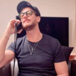 Saad Lamjarred Instagram - ACH_KHBAREK #SOON 💣🔥 #moroccan_song #new_moroccan_music_video #saadlamjarred1 #saadlamjarred #love_my_fans_forever_and_ever #love_my_parents_forever_and_ever Thank you @lotfi_omar تحية لعمي الفنان الكبير محمد الجم @mohamed_eljem