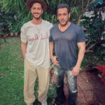 Saad Lamjarred Instagram - What a huge honor to meet you dear Salman , thank you for your amazing hospitality , can’t wait to welcome you in your other home Morocco❤️❤️❤️❤️❤️❤️❤️ 🇲🇦 🇮🇳 #saadlamjarred1 #الله_ينصر_سيدنا #saadlamjarred #love_my_fans_forever_and_ever #love_my_parents_forever_and_ever @beingsalmankhan Mumbai - The City of Dreams