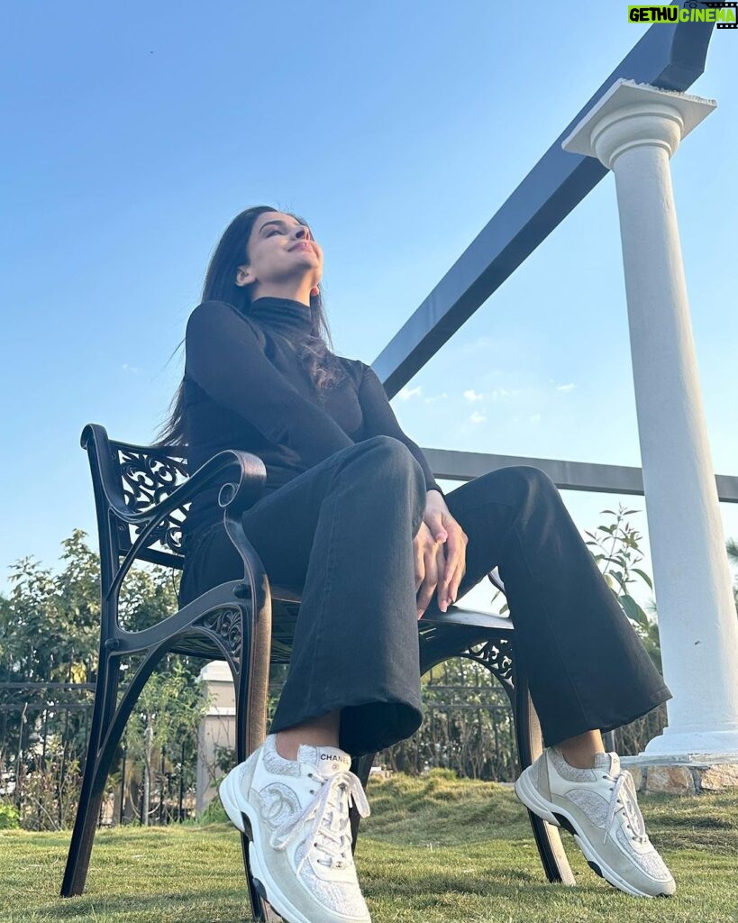 Saba Qamar Zaman Instagram - You rock my world ♥