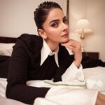 Saba Qamar Zaman Instagram - Sabboo darling you’re different. 💋