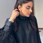 Saba Qamar Zaman Instagram – On the sets of Pagal khana – coming soon 💥