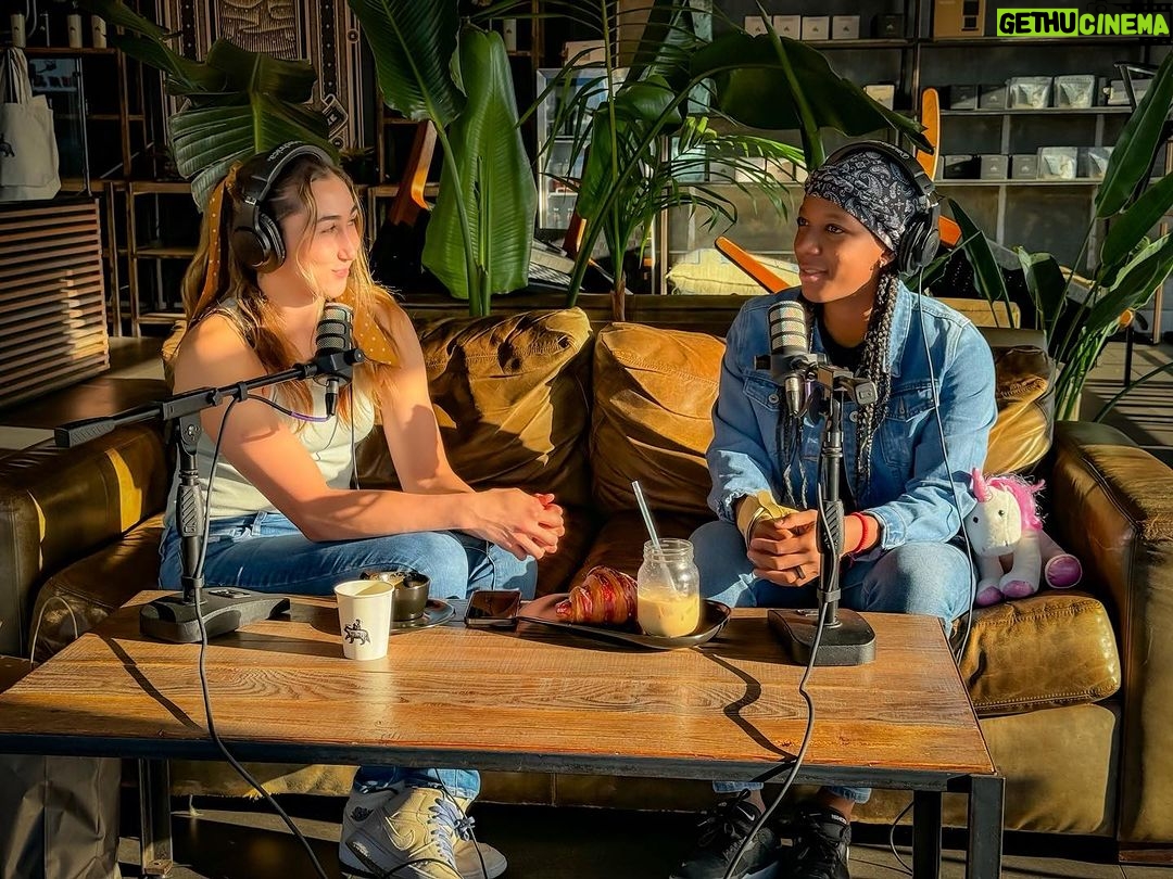 Sabina Mazo Instagram - Next episode next week CAFE CON MAZO. #cafeconmazo Próximo episodio saldrá la próxima semana CAFÉ CON MAZO #joselynedwards #ufc @joselyne_edwards SPONSORSHIPS In the best coffee place @theboyandthebearco Clothing by @fightnightcustoms Supplements @keepgoingofficial1 The Boy & The Bear - Coffee Roastery