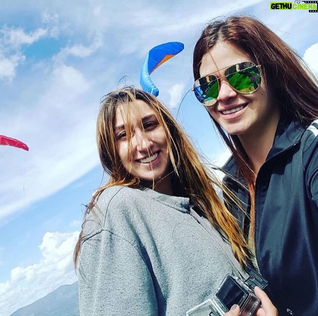 Sabina Mazo Instagram - Te amo hermanita!! Que la vida te siga sorprendiendo con mucho éxito, salud y mucha alegría. La vida me regaló una hermana como tú y agradezco por eso!!! ❤️ @marianamazo18