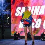 Sabina Mazo Instagram - Ese momento de ir hacia el octágono es muy emocionante. Difícil de describir pero sin duda muy único. (La cuarta foto es mi favorita y la tuya!?) - That moment of walking to the cage is so unique. It’s a lot of emotions and sensations at the same time. (My favorite is the fourth one and yours!?) @lfafighting #lfa164
