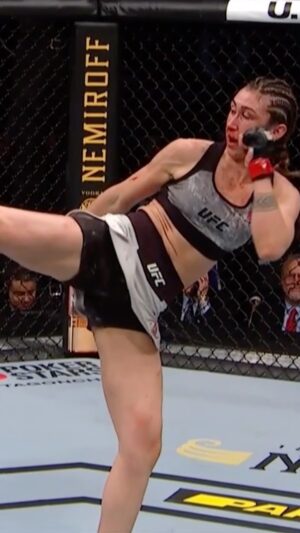 Sabina Mazo Instagram - Fear the @sabinamazo head kick, she finishes fights that way.

We may have Sabina fight news to announce soon 👀

For those of you who want to kick like her, she teaches our public striking classes tonight.

6PM - Beginners

7PM - Advanced

Come get it.

PT:

Temam o chute na cabeça de @sabinamazo, ela finaliza suas lutas dessa forma.

Para aqueles que querem chutar como ela, ela dá nossas aulas públicas de striking hoje à noite.

6PM - Iniciantes

7PM - Avançado

Venha conferir.

#BlackHouseMMA #sabinamazo #headkick #headkickknockout #knockout #tko #professionalfighter #ufcfighter #lfafighting #muaythai #fightlikeagirl #mmagirls #mmalifestyle #fighthighlight #highlightreel #mmagym #ufcfoghter #flyweight #womenwhofight