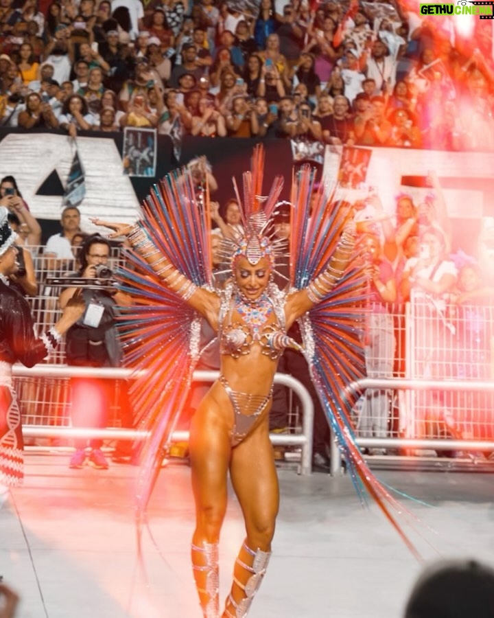 Sabrina Sato - 377.9K Likes - Nosso samba nas constelações ✨🖤
Foi lindo @gavioesoficial 🖤
#Carnaval #CarnavalDaSabrina #Gaviões #GaviõesDaFiel