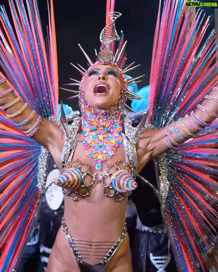 Sabrina Sato - 377.9K Likes - Nosso samba nas constelações ✨🖤
Foi lindo @gavioesoficial 🖤
#Carnaval #CarnavalDaSabrina #Gaviões #GaviõesDaFiel
