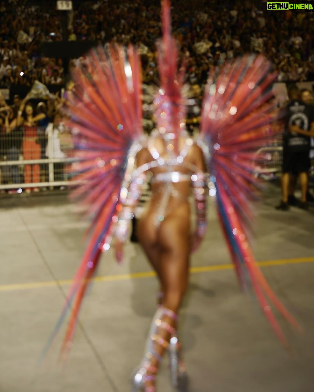 Sabrina Sato - 377.9K Likes - Nosso samba nas constelações ✨🖤
Foi lindo @gavioesoficial 🖤
#Carnaval #CarnavalDaSabrina #Gaviões #GaviõesDaFiel