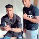 Sacha Buyse Instagram - Il y a quelques semaines j’avais été m’entraîner chez @loftbodyconcept à NOGENT dans la région parisienne et c’était tout simplement au top 💯☑️✔️ Vous reconnaissez sans doute mon « COACH ? » c’est mon petit @floriansilmont ! Quel plaisir de le revoir ! A l’écoute selon vos attentes , vos envies aussi, votre capacité , votre energie , et surtout votre mental , il vous fera un entraînement 🔝🔝🔝PERSONALISÉ🔝🔝🔝🔝🔝🔝 Et vous savez c’est quoi le meilleur ??? C’est Que vous ne faites que « 20min » de cours alors que c’est comme ci vous aviez fait « 4h de sport »😱😱😱 c’est DINGUE !!! Après la sceance vous pouvez aussi bénéficier d’une douche à dispo 100% gratuit ou de profiter des différents services comme le JACCUZI, HAMMAM, mais encore pouvoir vous faire masser par un vrai OSTÉOPATHE ! C’est sur , dès que je vais sur paris , j’y retourne 💥💥💥😌✔️ #sport#loftbodyconcept #electro#stimulation #coach#paris#france Paris, France