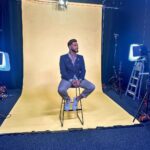 Sacha Buyse Instagram - Itw🎥📺 pour @ohmymagfr ! De vrais sujets, aucun piège , équipe fun et dynamique ! Coup de ❤️ pour ce media et pour @hynaphite ! On se retrouve bientôt 🫶😉 Ils abordent de vrais sujets , je pense que c’est ça qui fait leur force ! Un sans faute et un témoignage qui je l’espère , fera passé un vrai message 🙏 a découvrir ce soir à 18h 🤜🌎🤛 la tenue que je porte vient de chez @kiabi_be 🔥