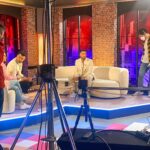 Sacha Buyse Instagram - hello les Belges 🇧🇪? je vous donne RDV ce soir sur la chaîne @tipikrtbf , à 22h20! on parlera de sujets intéressants, sans tabou de manière décomplexé et tout dans l'humour ! si vous ne connaissez pas @tipikrtbf ,c'est une chaîne décontracté,jeune,qui n'est pas dans le jugement,et qui s'intéresse à tout ! vivre avec son époque c'est une chose,mais comprendre son époque s'en est une autre ! c'était un plaisir pour moi de tourner avec eux ! pour les français , vous pouvez revoir le replay sur le site : auvio.be à tout à l'heure, hâte de vous retrouvez ❤️✅ Pour la petite info , je suis habillé par @eshopstylishclothes et coiffé par @mustache_bxl ! Allez jetez un œil 😉👌👍🏼 À tout de suiiiiiite🤝 #tv #divertissement #mode #camera #hairstyle #instagram #tipik #rtbf #makeupartist #chirurgie Tipik - RTBF