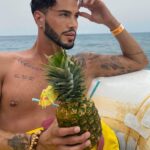 Sacha Buyse Instagram - 🫶🚨 A MA COMMUNAUTÉ 🙌 Ce compte reste bien entendu le professionnel , Si vous tombez sur d’autres comptes , c’est peut être le privé ( amis/famille) ou des fakes 🥲 Vous pouvez m’écrire en dm ici Me partager vos expériences , Mais aussi me demander conseils Si je suis en mesure de vous répondre ! J’ai laissé mourrir mon insta📺 car j’avais touché le fond , Plus d’envie , plus de force mentale et trop de fatigue , Bref appelez ça comme vous voulez , mais en un mot juste « LA DÉPRESSION » et YA PAS DE HONTE À AVOIR 😉 Et puis quand ça recommence à aller même avec des moments de downs⬇️ On a quand même envie de retrouver sa vavasphere >> (vous )🌏❤️🌸 Je ne dis pas que je reviens en force comme à l’époque avec une photo et une storie chaque jour , ça serait être malhonnête , MAIS!!! : « ma créativité me joues des tours et j’ai des idées de contenues pleins la tête » Les produits à arnaques froduleux ❌ #influvoleurs❌⛔ not here ! Par contre , je posterais tout ce temps où nous nous sommes perdu de vue à la hauteur de ce que je suis capable de communiquer avec vous, Des souvenirs , de la couleur même dans les moments les plus sombres de ma vie🥳 Ah oui , je n’ai rien à cacher et je serais ravi de pouvoir donner aux HATERS À MANGER 🤤👩‍❤️‍👩💏👩‍❤️‍👨👩‍❤️‍💋‍👩💑👩‍❤️‍💋‍👨👨‍❤️‍👨👨‍❤️‍💋‍👨 Je ne me tracasse vraiment plus d’une vie imaginaire que vous me faites dans votre pays imaginaire où dormir est une qualité 🥱🛌 Je suis positif alors on va faire en sorte d’attirer pareil dans la joie et la bonne humeur 🥰🥰😍😛🫶🫶🫶 #photodujour#picoftheday #igersfrance #amour#love#nature#instagood#instaphoto #instaphotos#instapic#instadaily#selfie#instamood #bestoftheday #Paris #France #Photography#photo#lifestyle#instagram#happy#friendshipgoals Blue Lagoon, Malta