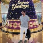 Sachin Sanghvi Instagram – M heading for work.  No really ! 😜🤘🏼 #giglife 
And ofcourse wishing the best to everyone  for the season 🎅
Styling credit @iammadhardik ☺️