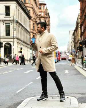 Sachin Sanghvi Instagram - Finally @jigarsaraiya has taken some good pics of me ..... had to post ! 
#scotland #coffee #music