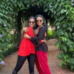 Sachin Sanghvi Instagram - Dheeme Dheeme falling in love with this hook step of #dheemedheeme by @sachinjigar.. @dhvani.dance and I took on the challenge and you should try it too 👯 #dheemedheemechallenge #sachinjigar