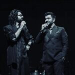 Sachin Sanghvi Instagram - Somethings are best felt than expressed in words . But will try .... Okay so our Very first ticketed show in Mumbai and that too at the iconic #shanmukhananda hall . Such a dream come true !! Started as a formal sitdown setup and turned into a festival , dancing and singing, laughing and crying !! TRULY grateful and honoured to perform for this kind of love and adulation . Such joy to perform with my #laadki @txnishkxx !! (Proud father) And @priyasaraiyaofficial @aslidivyakumar @rashmeetkaur and my partner @jigarsaraiya Special mention for our supa talented #Band and extremely efficient management led by @romilved . Special thanks to #mauryaevents #rangatproductions #jewelgroup . Pics by @karanghodapictures Costume by @nickyprithyani #sjlive