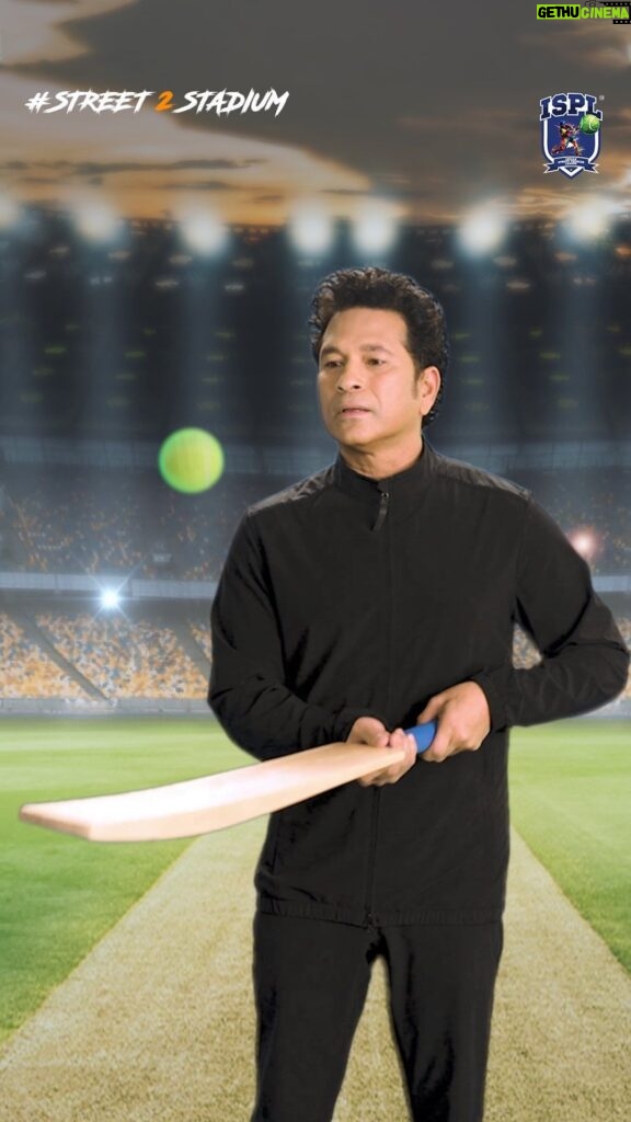 Sachin Tendulkar Instagram - 𝐁𝐚𝐥𝐥𝐚 𝐡𝐚𝐚𝐭𝐡𝐨𝐧 𝐦𝐞𝐢𝐧, 𝐣𝐮𝐧𝐨𝐨𝐧 𝐝𝐢𝐥 𝐦𝐞𝐢𝐧. Excited to launch the #DikhaApnaGame challenge. How many bounces can you achieve? Tag @ispl_t10 in your entries and let the challenge begin! #ZindagiBadalLo #Street2Stadium #NewT10Era #EvoluT10n #ispl #isplt10 #Partnership