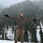 Sachin Tendulkar Instagram - Hamara ‘pehla’ snowfall in Pahalgam!❄️ #Kashmir #KashmirDiaries #snow