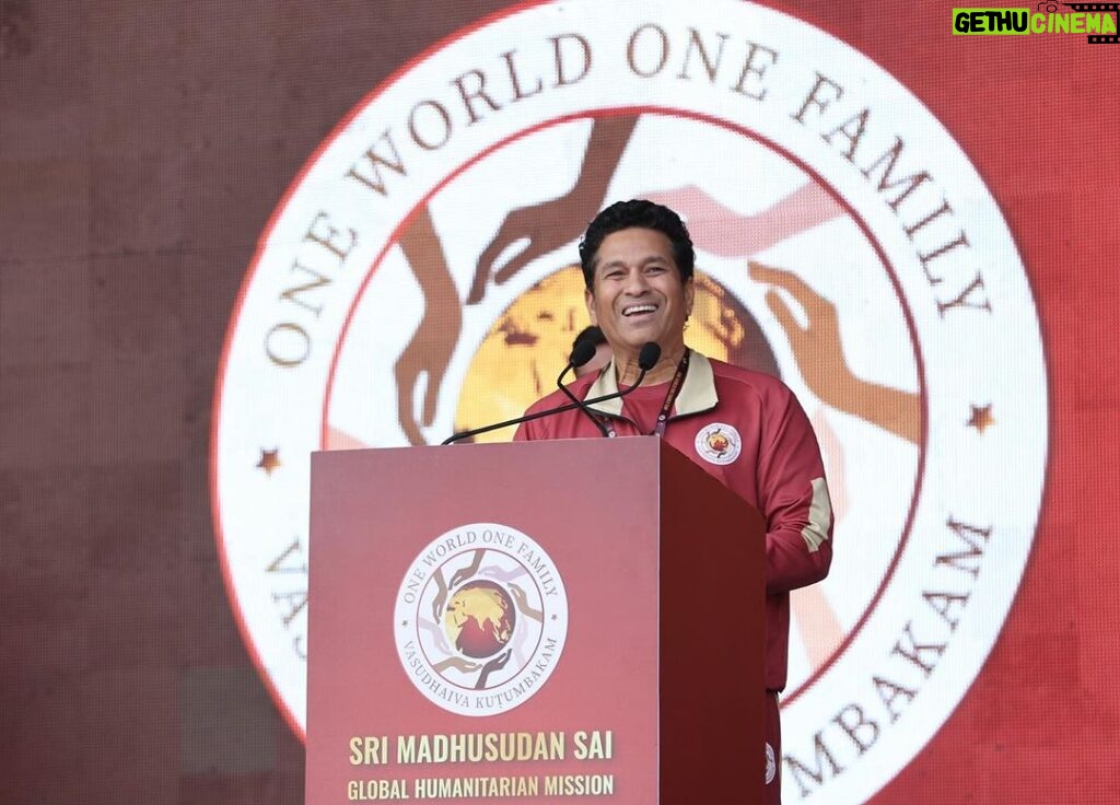 Sachin Tendulkar Instagram - The last couple of days have been special. When friends get together for a noble cause, it strengthens both the friendship and the cause. It felt good to be part of the winning team, but what felt even better was that both teams had an opportunity to be part of a larger purpose. Best wishes to “Sri Madhusudan Sai Global Humanitarian Mission” for the wonderfully organised “One World One Family Cup”. 🌎♥ Amidst this, I missed the thrilling #INDvAFG T20 clash and Rohit Sharma’s brilliant century. A big congratulations to #TeamIndia for their 3-0 series sweep. 🏏👏🇮🇳 #SMSGHM #OneWorldOneFamilyCup #SriMadhusudanSai
