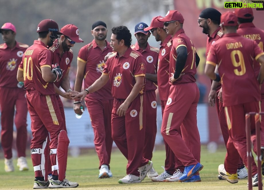 Sachin Tendulkar Instagram - The last couple of days have been special. When friends get together for a noble cause, it strengthens both the friendship and the cause. It felt good to be part of the winning team, but what felt even better was that both teams had an opportunity to be part of a larger purpose. Best wishes to “Sri Madhusudan Sai Global Humanitarian Mission” for the wonderfully organised “One World One Family Cup”. 🌎♥ Amidst this, I missed the thrilling #INDvAFG T20 clash and Rohit Sharma’s brilliant century. A big congratulations to #TeamIndia for their 3-0 series sweep. 🏏👏🇮🇳 #SMSGHM #OneWorldOneFamilyCup #SriMadhusudanSai