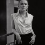 Sadie Sink Instagram - 🖤🖤 @CHANELofficial @welovecoco #CHANEL5thAvenue