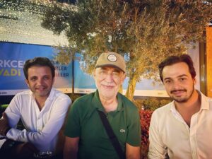 Sadri Alışık Instagram - Büyük usta Şener Şen…
@erdlbzks ile hayata geçirdiğimiz Turkcell Vadi Tiyatro Günleri açılış gecesi.. 
Güzel heyecanlar… #şenerşen @turkcell.vadi @sakm_online @atlantisyapim
