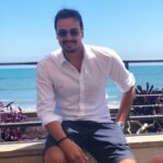 Sadri Alışık Instagram - Yazdan kalma bir günden. Bir sahne var aklımda. Güzel bir bahara güzel bir yaza... 🙏🏻🌞 #tb Nobu Malibu Beach