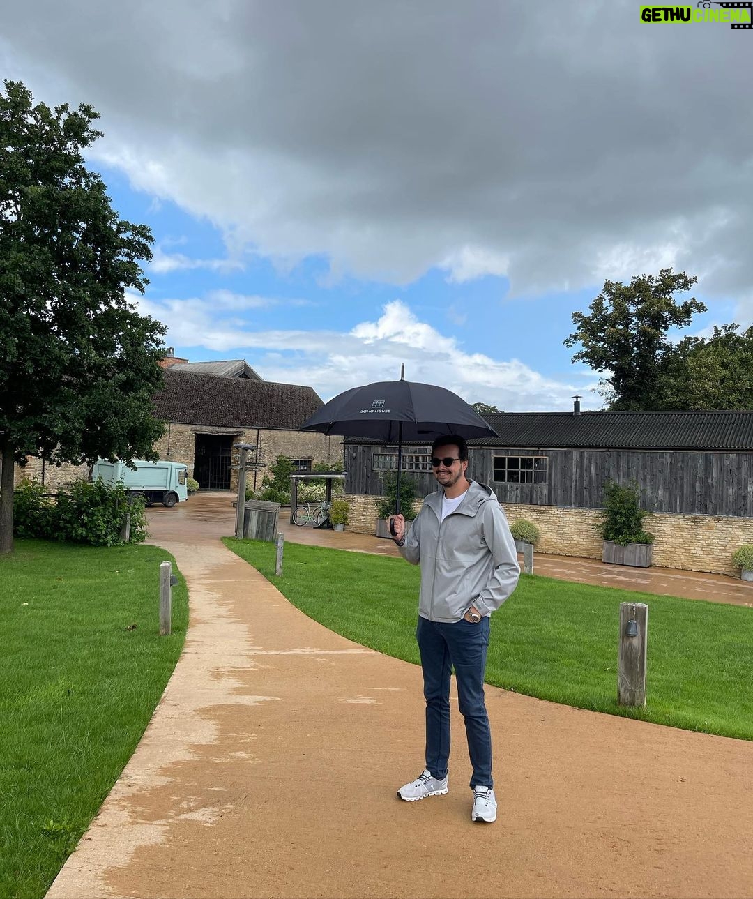 Sadri Alışık Instagram - Good memories 🌲🌿🚴♂️ #tb🔙 Soho Farmhouse