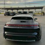 Sadri Skander Instagram - 🔥🔥🔥 Hier retour de l’été, l’occasion d’essayer chez @porsche_centre_tunis le Porsche Taycan Cross Turismo 4 et ses 476ch ⚡️⚡️⚡️ Full black, Full électrique. Mon modèle préféré chez Porsche (hors 911). Tunisia
