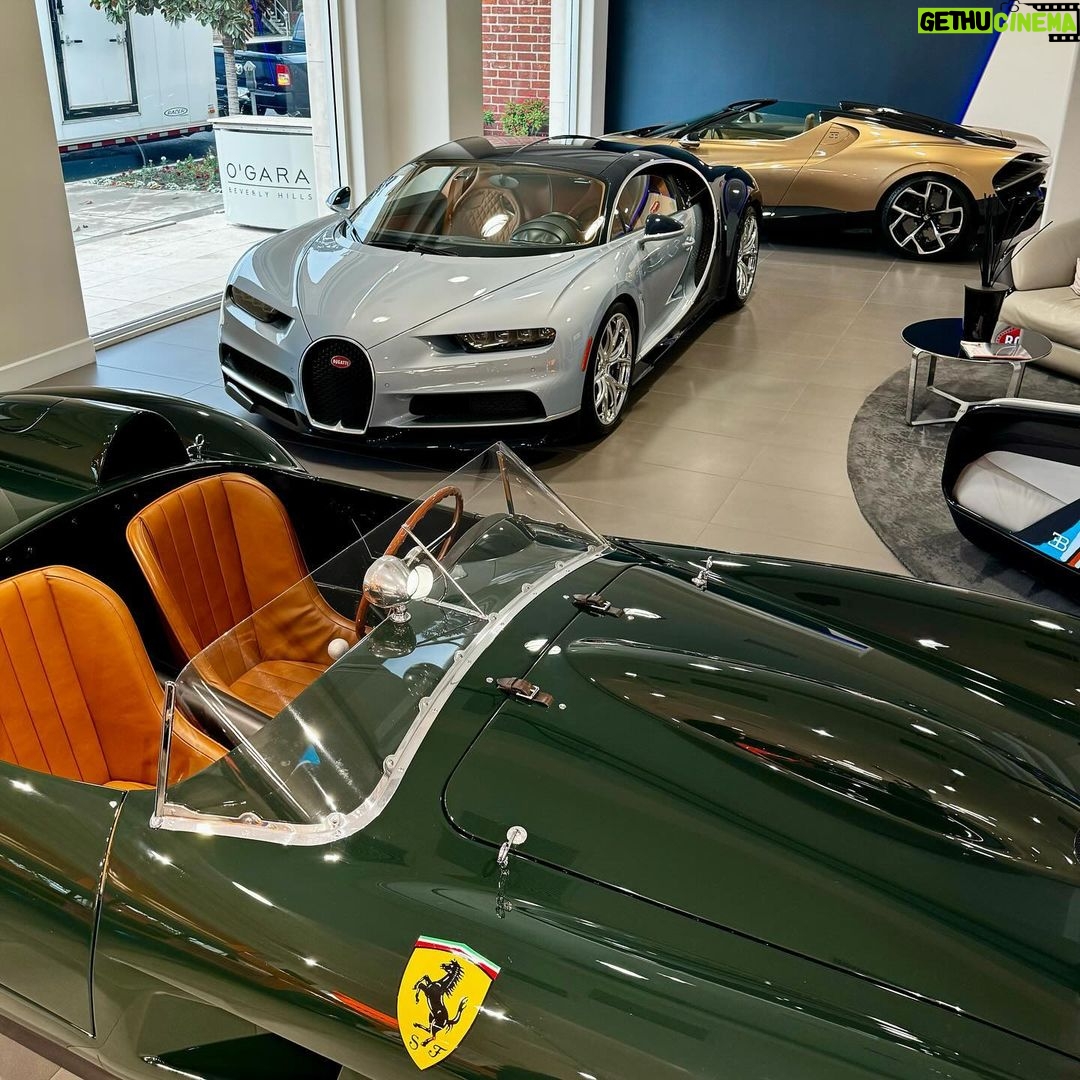 Sadri Skander Instagram - De retour cher mon dealer préféré. Avec cette merveille cette fois ci ✨ • W16 • 1 500 ch !! 😵 • 420 km/h 😮💨 • 99 exemplaires • 6 millions d’euros • Livraison 2024 Powwwwwwwww 😵💫 Bugatti Mistral ✨ . #bugatti #mistral #bugattimistral Beverly Hills, California