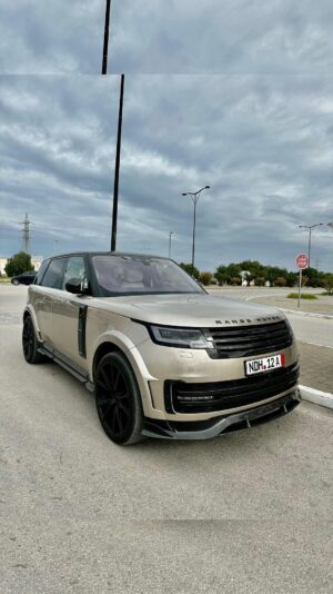 Sadri Skander Instagram - Nouveau Range Rover préparé par MANSORY 💎 
Extrêmement rare vu son prix, le plus cher et luxueux des Range.
#mansory #rangerover #rangerovermansory