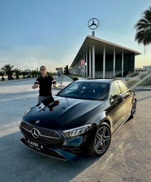 Sadri Skander Instagram - 🇹🇳 La Nouvelle Classe A -fintion AMG 🔥
💰Prix à partir de : 159 000 DT
💰Prix du modèle essayé AMG : 185 000 DT

@mercedes_benz_tunisie