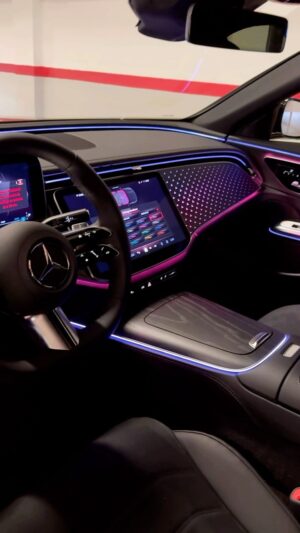 Sadri Skander Instagram - Eclairage d’ambiance Étoilé ✨ Nouvelle Mercedes E finition AMG.
Prix : 319 000 DT AMG
À partir de 255 000 DT
@mercedes_benz_tunisie  @fstunis