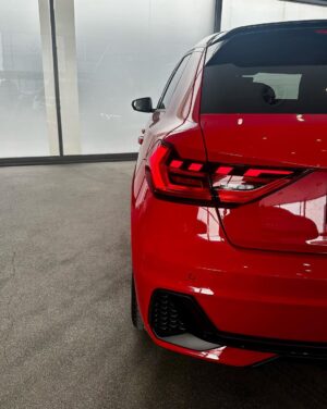 Sadri Skander Instagram - Ce soir c’est Nouvelle Audi A1 S-Line 🇹🇳
💰Prix à partir de : 118 000 DT
💰Prix du modèle essayé S Line : 130 000 DT