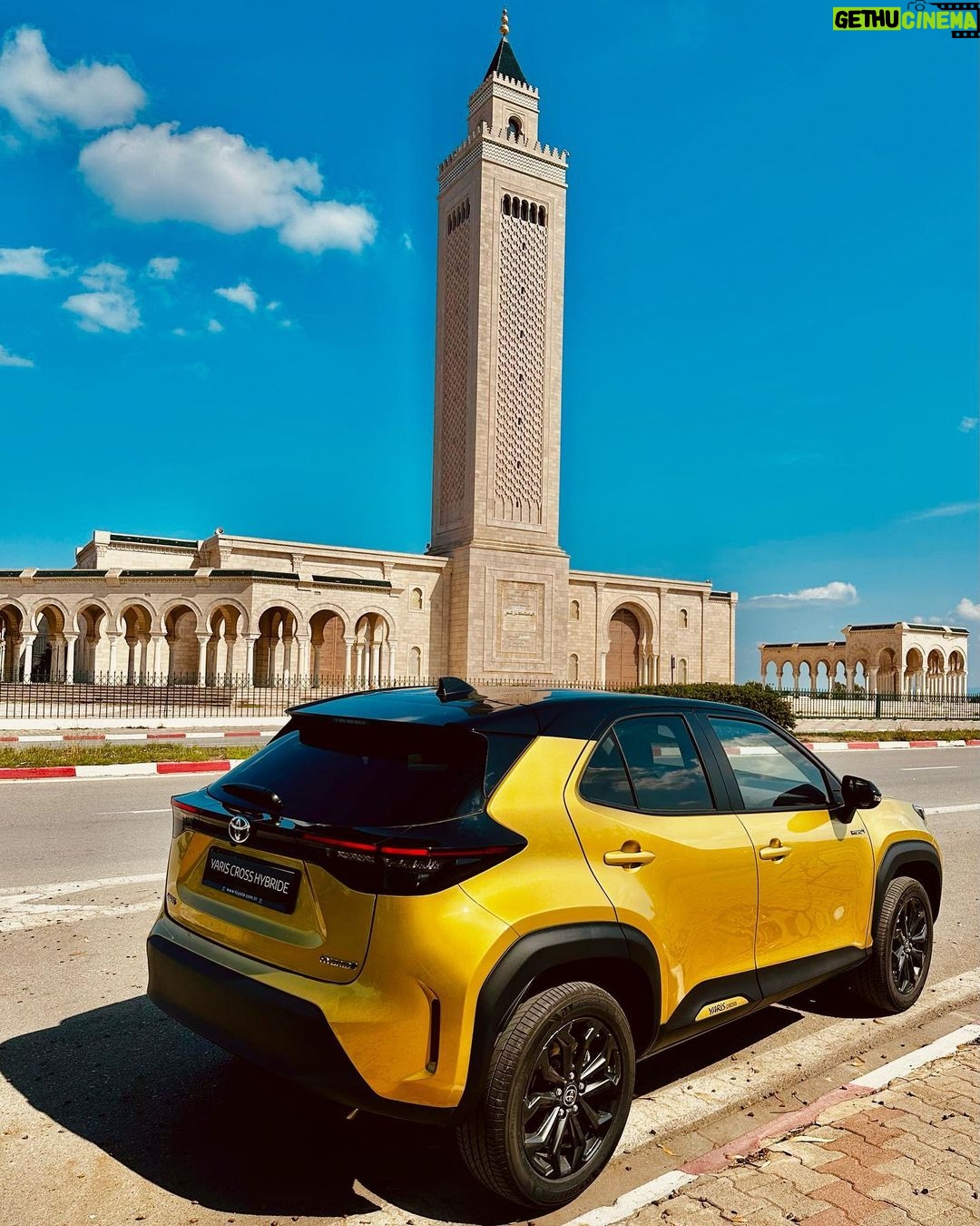 Sadri Skander Instagram - Nouveau Crossover sur le marché : Toyota Yaris Cross Hybrid ♻️ essayé dans notre très belle banlieue 🕌 💰 À partir de 121 900 DT Carthage, Tunis, Tunisia