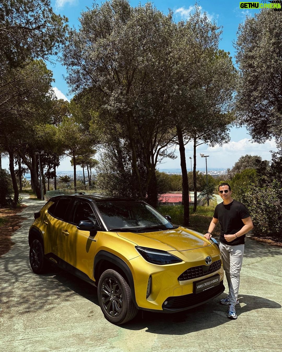Sadri Skander Instagram - Nouveau Crossover sur le marché : Toyota Yaris Cross Hybrid ♻️ essayé dans notre très belle banlieue 🕌 💰 À partir de 121 900 DT Carthage, Tunis, Tunisia