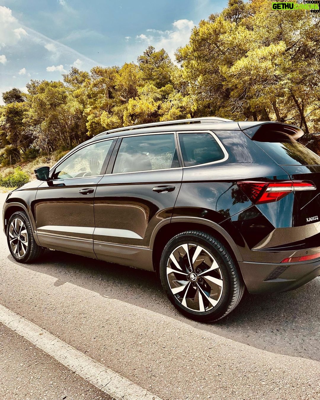 Sadri Skander Instagram - Nouveau SKODA KAROQ Infos prix, motorisation, équipements en stories Tunisia