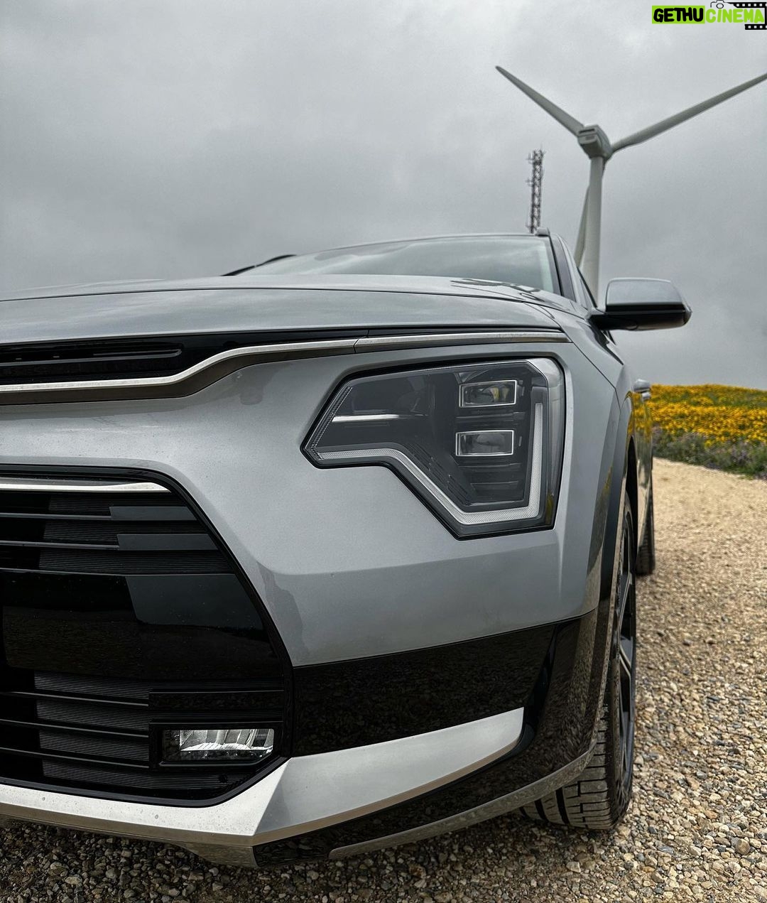 Sadri Skander Instagram - Une hybride de plus sur le marché 🇹🇳♻️ Je vous présente la nouvelle Kia Niro, belle, économique et propre. Prix : à partir de 139 980 DT, autonomie, détails en stories Tunisia