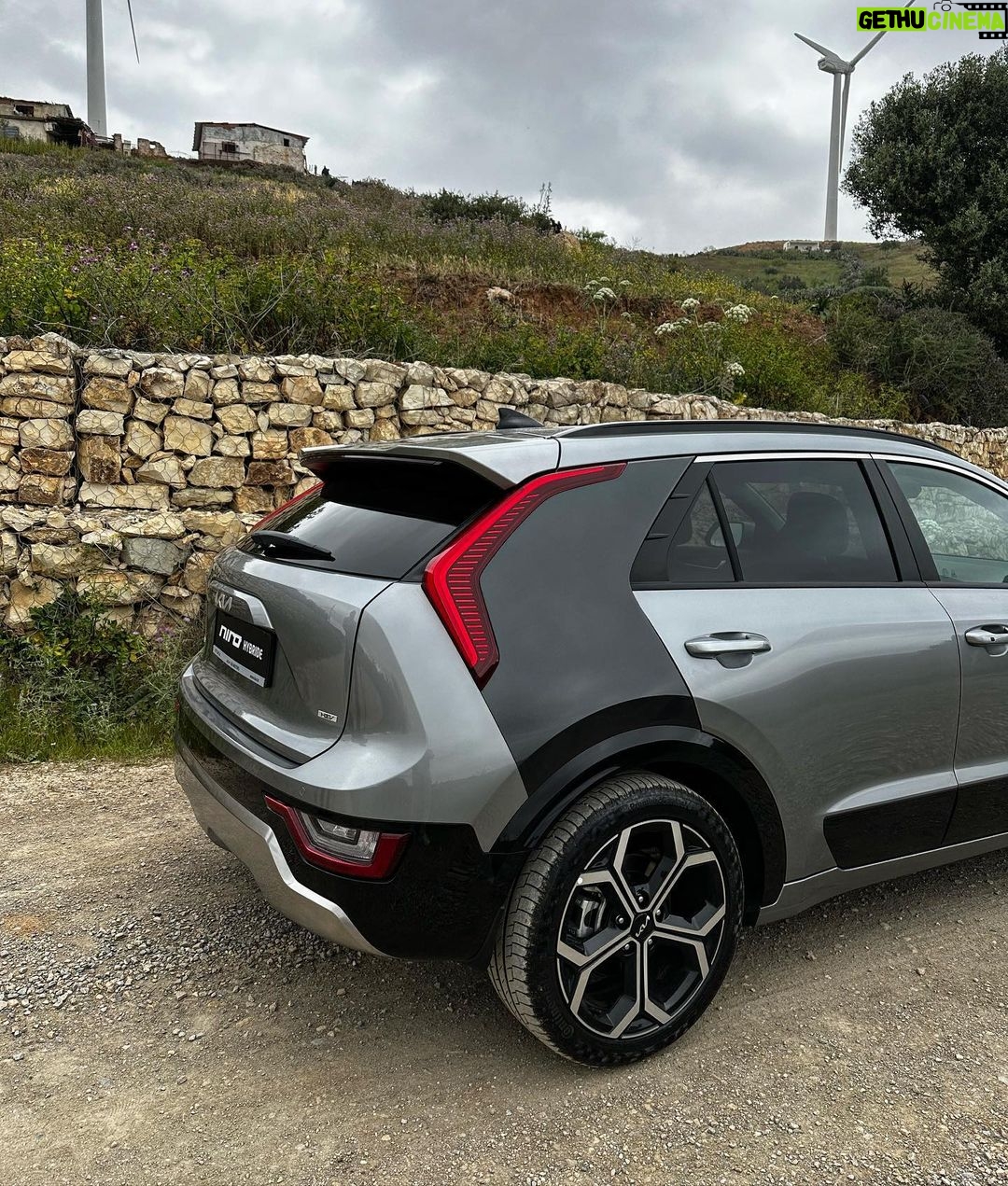 Sadri Skander Instagram - Une hybride de plus sur le marché 🇹🇳♻️ Je vous présente la nouvelle Kia Niro, belle, économique et propre. Prix : à partir de 139 980 DT, autonomie, détails en stories Tunisia