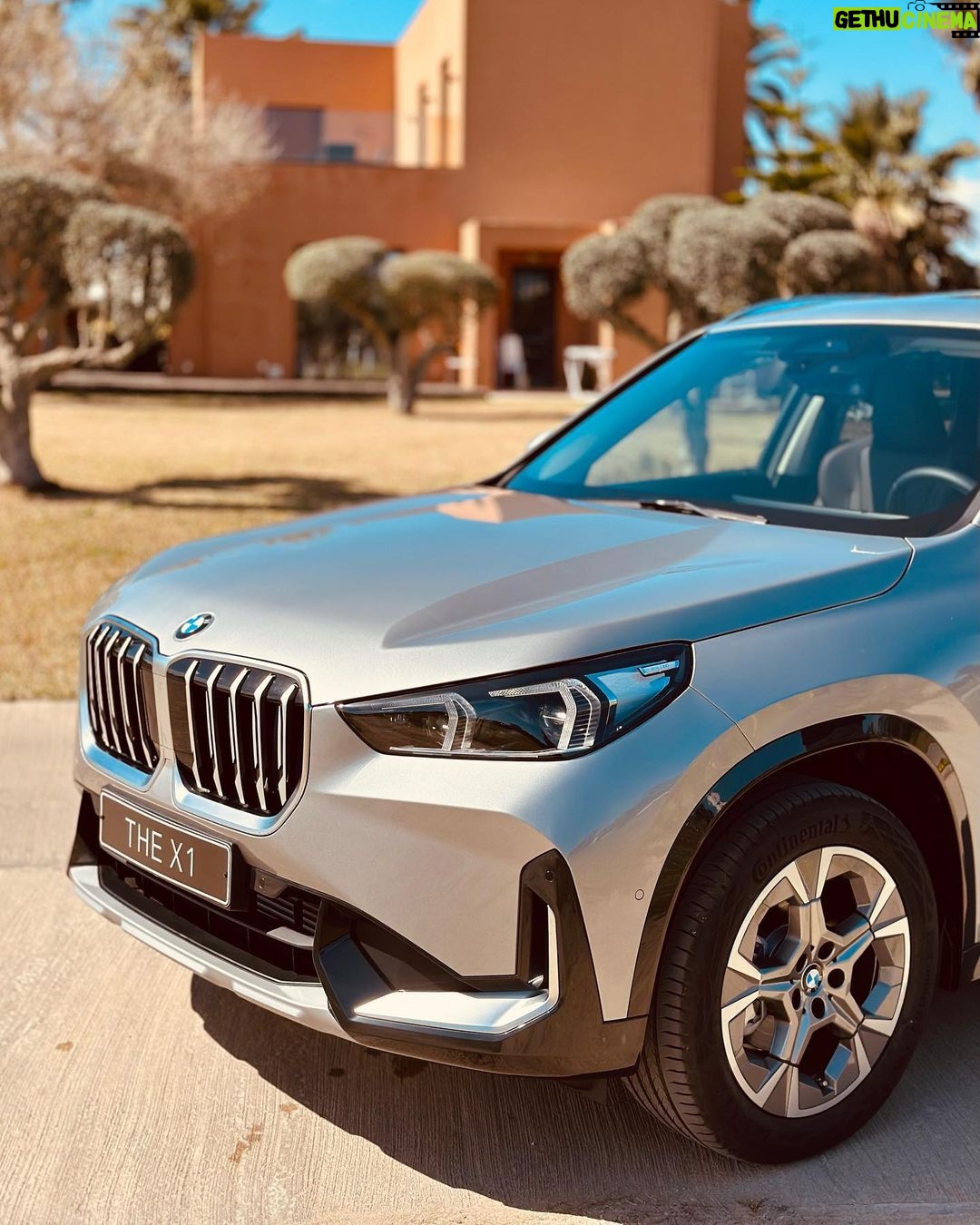 Sadri Skander Instagram - Après l’avoir découvert au show room @bmw.tunisia on a pris le tout nouveau BMW X1 pour l’essayer sur nos routes🚦 . . . . . #bmw #x1 #bmwx1 Tunisia