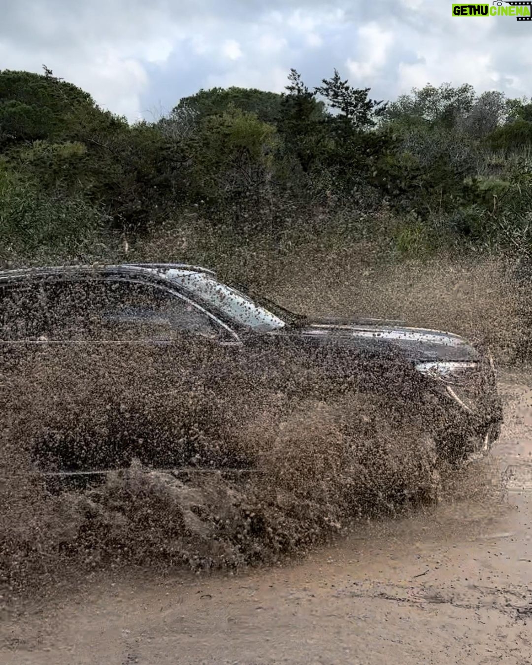 Sadri Skander Instagram - Essai du nouveau Mercedes GLC AMG 4 matic 🇹🇳 💰À partir de 280 000 DT . . . . . . . #mercedes #glc #mercedesglc #amg #4matic Tunisia