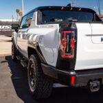 Sadri Skander Instagram - Quel monstre ! Jamais vu ça !!! + de 1000ch !!!! Nouveau Hummer EV California