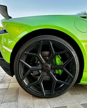 Sadri Skander Instagram - Enfin là 🇹🇳 Huracan EVO préparée par Novitec 🤤🔥📸
@amlocationprestige the best, la couleur !!! 💚
#shooting #lamborghini #huracan  #novitec #huracanevo